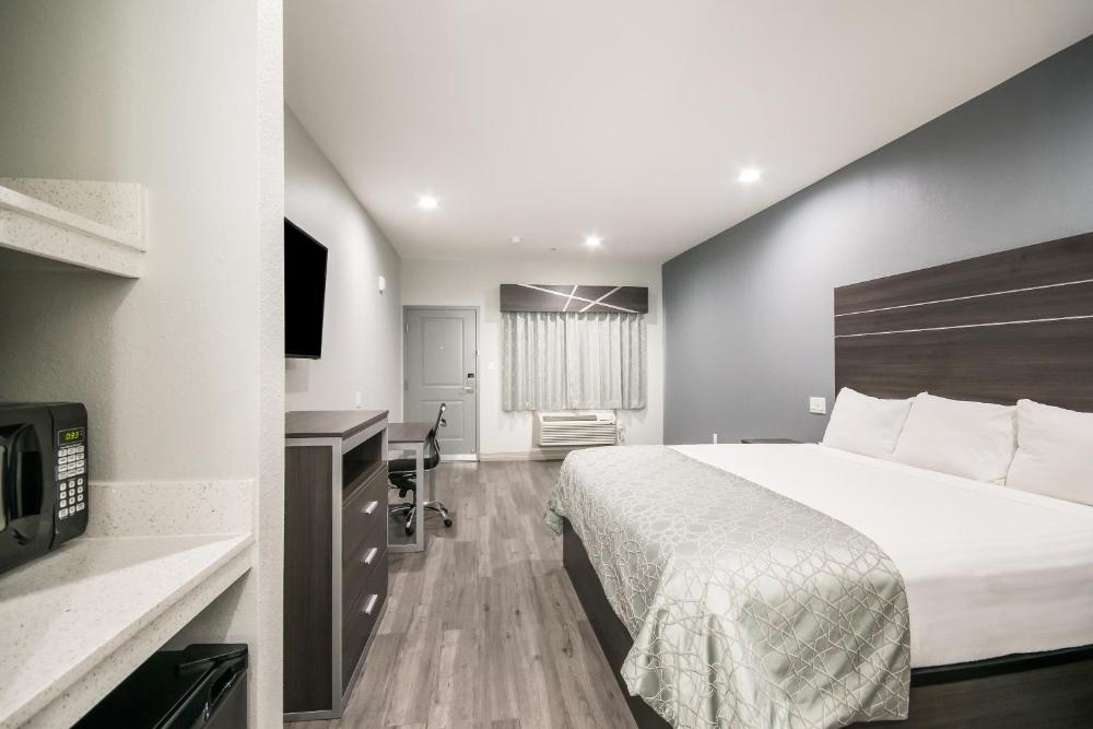 King Bed interior